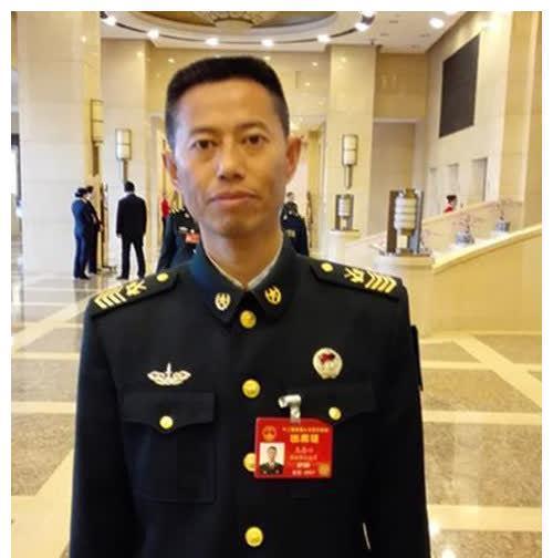 兵王王忠心的待遇，荣耀与责任的体现