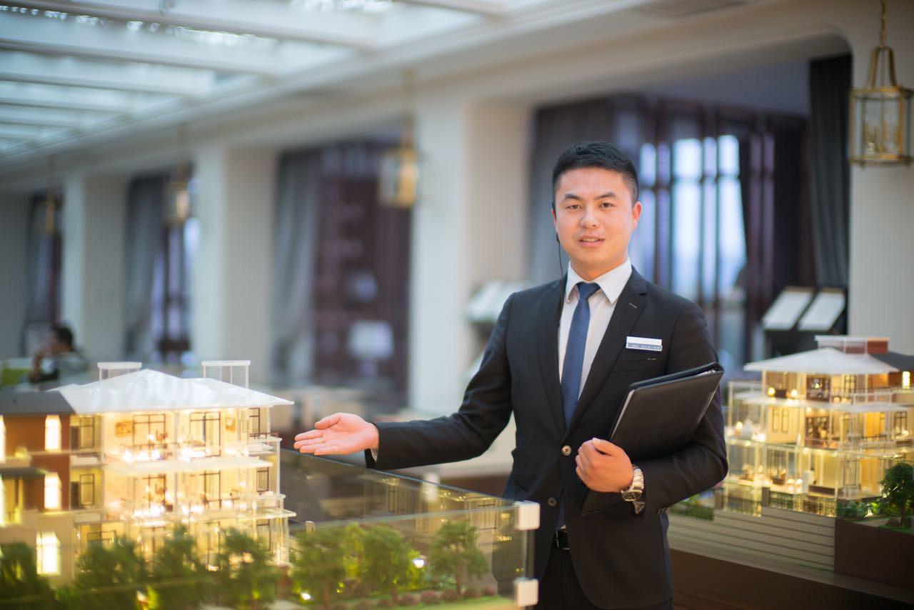 专业购房顾问，引领您走向理想的家园