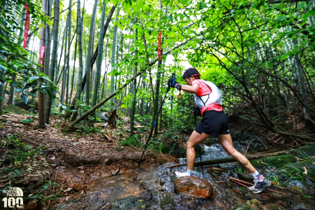 越野跑装备玩家，探索、挑战与装备升级的艺术