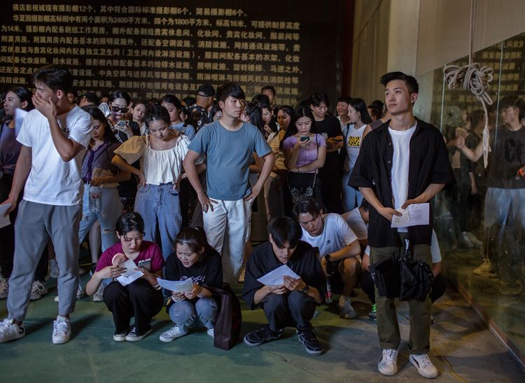 上海招演员的剧组，探寻影视背后的故事