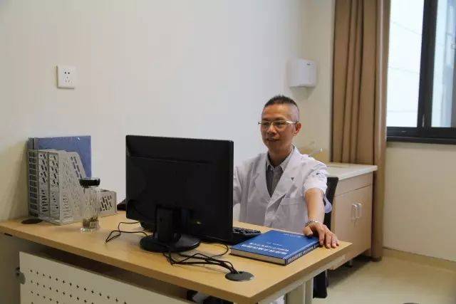 温州附属二医院康复专家——引领康复医学新篇章