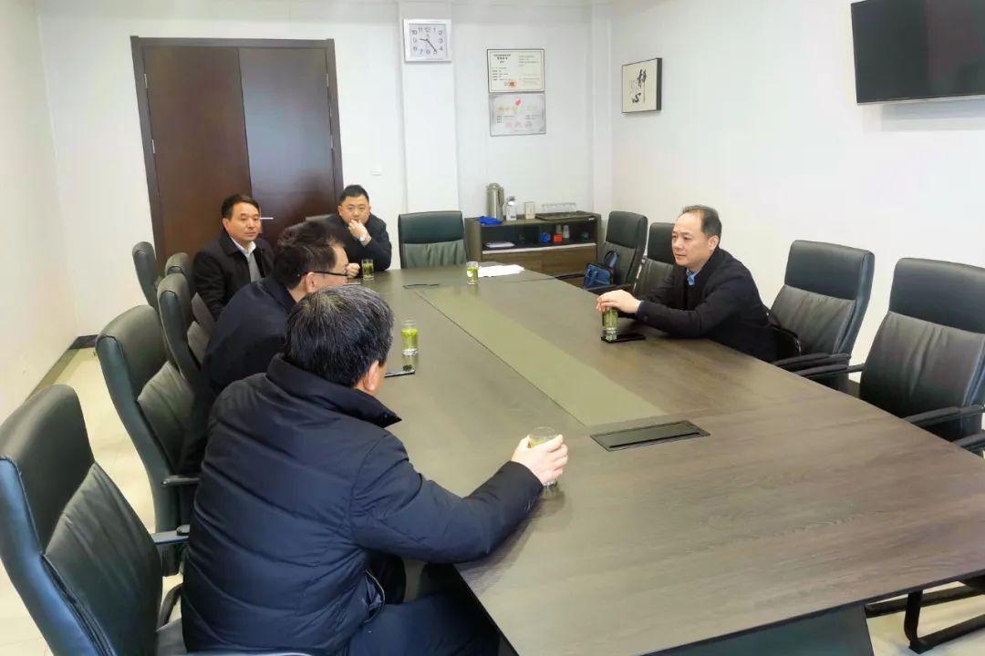 红头文件能发制度吗？——关于制度制定与实施的探讨