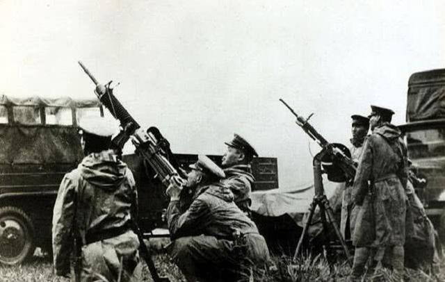 二战伞兵隶属，探究其历史背景与作战角色
